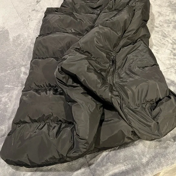 CALIA by Carrie Underwood Black Hooded Puffer Vest - Picture 9 of 10